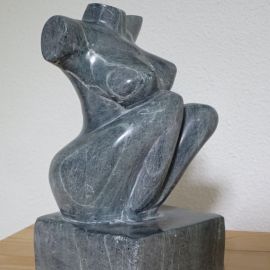 Lidy--Zittende-vrouw.JPG
